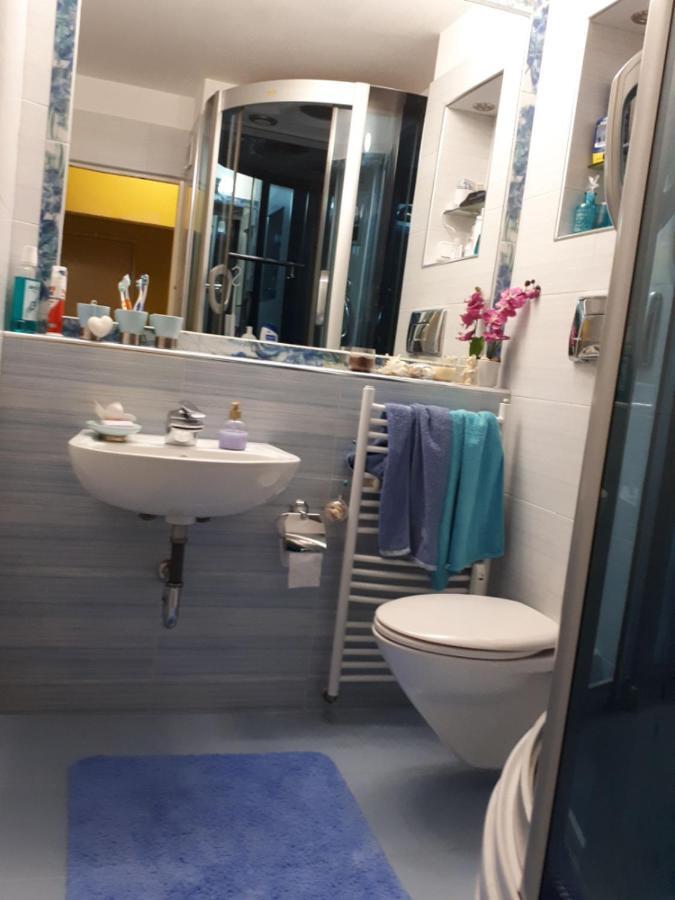 New York - Guest Room Near The Airport, Transport Possibility Σόφια Εξωτερικό φωτογραφία